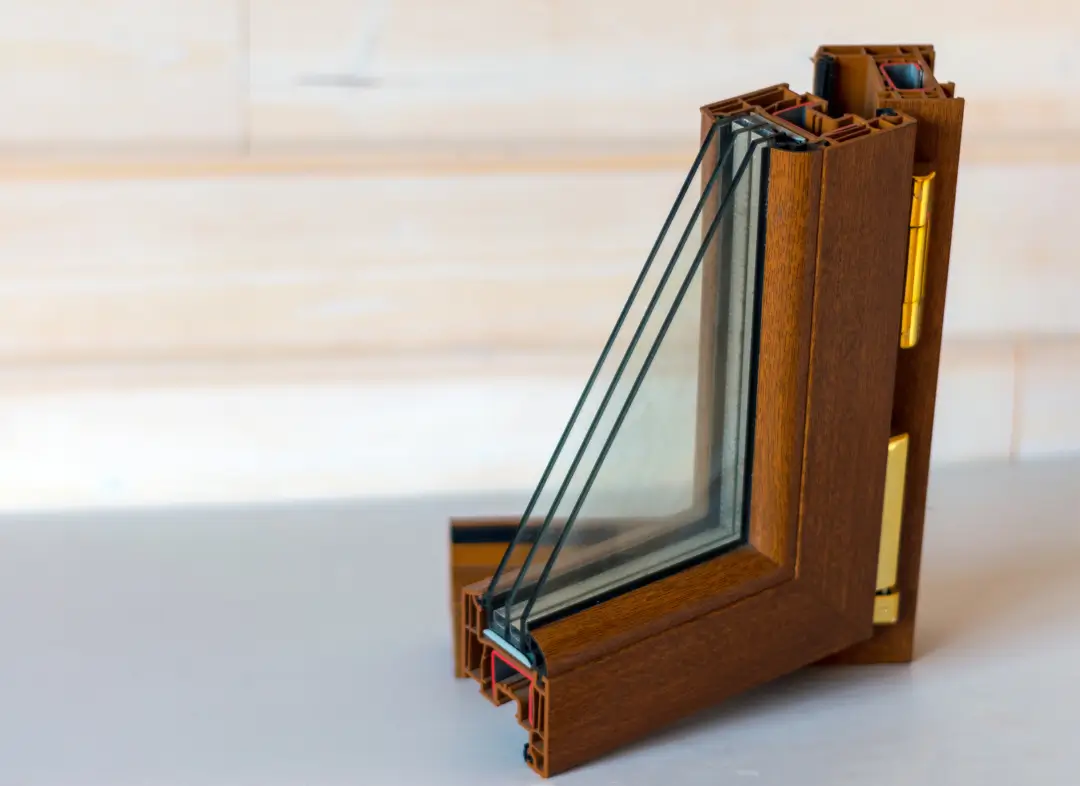 Installation de fenêtre en bois sur mesure Montendre